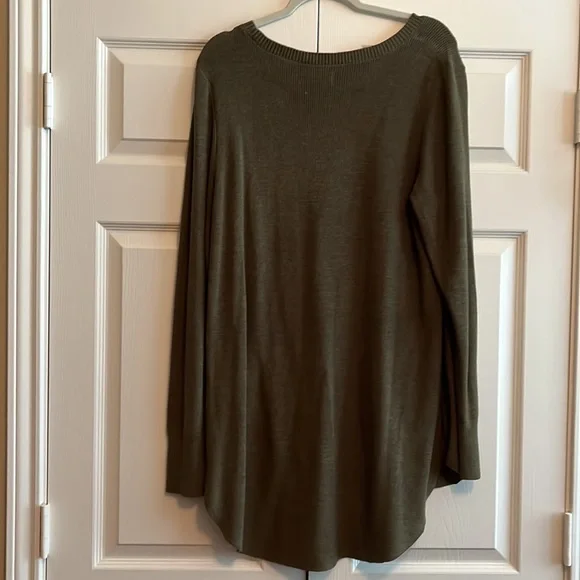 Olive green oversized knit sweater - Picture 2 of 3
